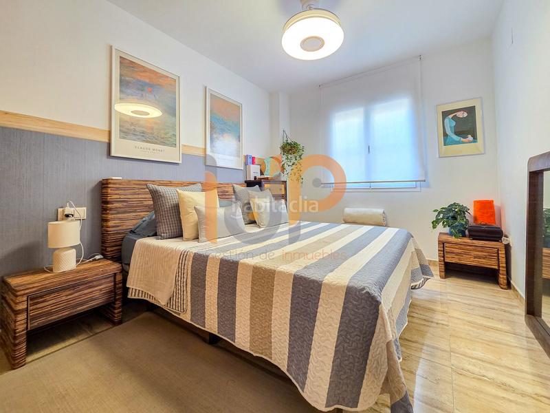 Foto b7e3ecd8-0907-40e8-b706-a672b4473e56. Pis a puerto de Garrucha Garrucha