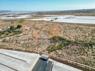 Terreno residenziale in Nijar Pueblo. Parc. rúst. en venta en níjar.