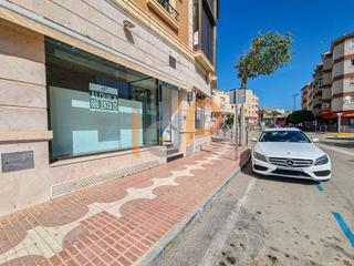 Location Local commercial  Guillermo reina. Local com. en alquiler en centro, 1 despacho.
