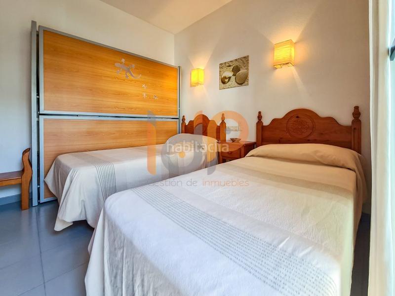 Foto 2dd6d440-3ece-4481-8e3e-72302b7bc449. Apartament amb piscina a Las Marinas - Pueblo Laguna Vera