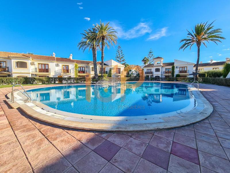 Foto 58c131bf-e21c-4b3e-9ed4-7f1e6e35f913. Apartament amb piscina a Las Marinas - Pueblo Laguna Vera
