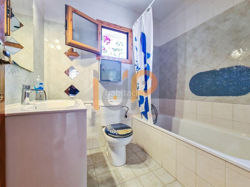 Foto b59a2090-c9b5-428b-9400-06472aa3d763. Apartament amb piscina a Las Marinas - Pueblo Laguna Vera