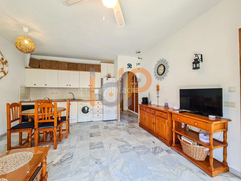Foto c81b6c96-1432-44b5-aad2-eff5c95c2adc. Apartament amb piscina a Las Marinas - Pueblo Laguna Vera