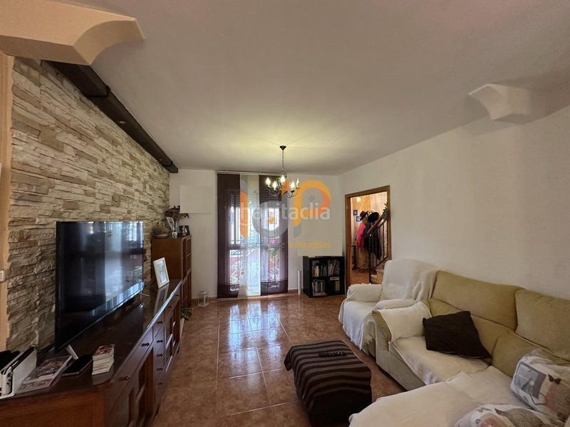 Foto ea58b439-aaf1-46f0-93af-1f5cb7332d2d. Duplex in Taberno