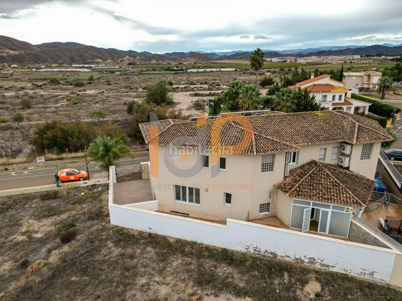 Foto 06ef278e-d038-45c8-b192-e82daeed67c5. Duplex with heating parking in Huércal - Overa