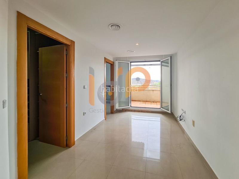 Foto 885225de-7ce1-4f41-995f-27309717b2b3. Duplex with heating parking in Huércal - Overa