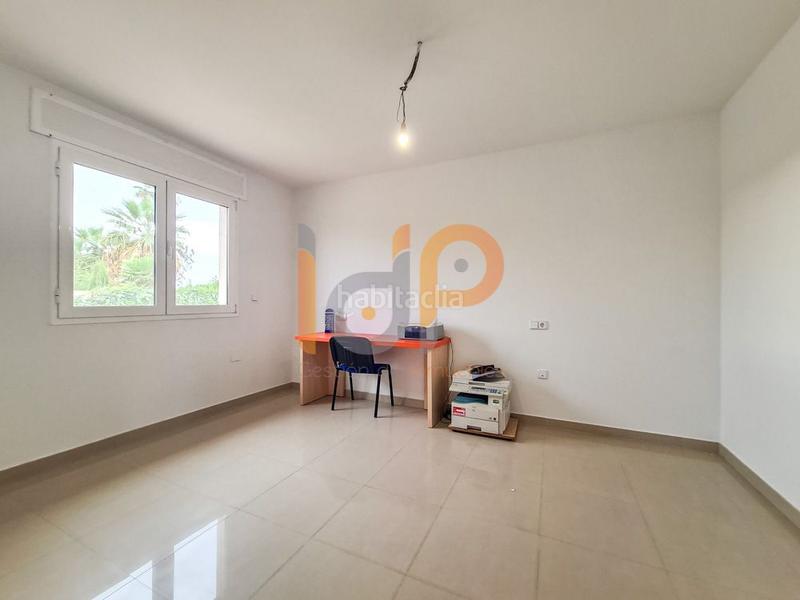 Foto c636456e-8d2b-4f80-ba3f-6a07ea4f8be3. Duplex with heating parking in Huércal - Overa