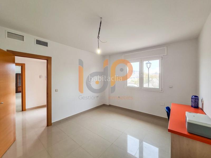 Foto d701d2a9-2016-4150-8f95-7b65c1940b97. Duplex with heating parking in Huércal - Overa