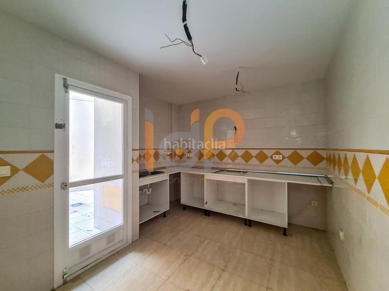 Foto 5dd8a1de-e80a-49b2-bea9-d80a903abe83. Pis a Zurgena