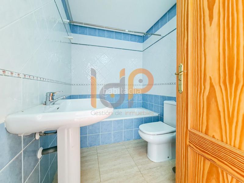 Foto dc5d3d68-fde8-4627-a567-962756e9446f. Pis a Zurgena