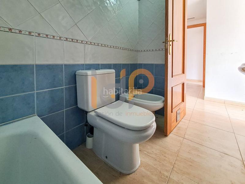 Foto f7c8b7ee-3ec6-4a78-a7b7-60ca54c6487b. Pis a Zurgena