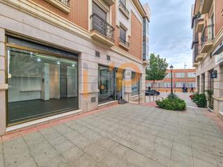 Lloguer Local Comercial  Cipres. Local com. en alquiler en centro.