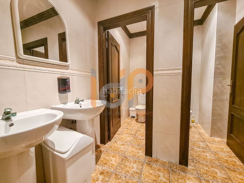 Foto c5c009d8-32cf-4b71-8d23-460ed4fe436f. Local comercial a Cantoria