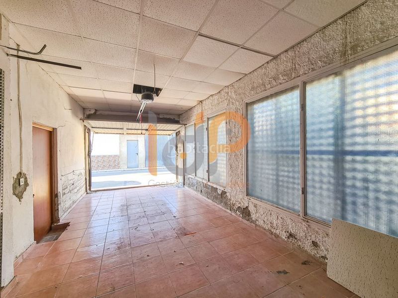 Foto cb831070-d64b-4455-82ef-da68d7eb5459. Local comercial a Cantoria