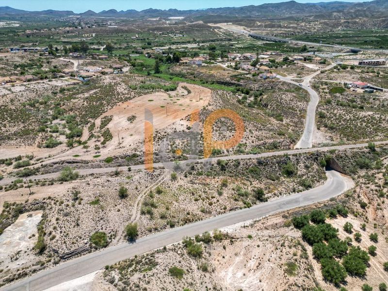 Foto b4b9259f-819d-42a0-9030-54537dd3671f. Finca rústica a Zurgena