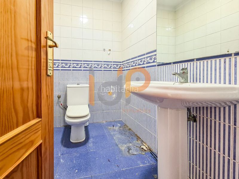 Foto d3a4fecb-f0e2-45b3-bbad-3e8c756e0f28. Local comercial a Huércal - Overa