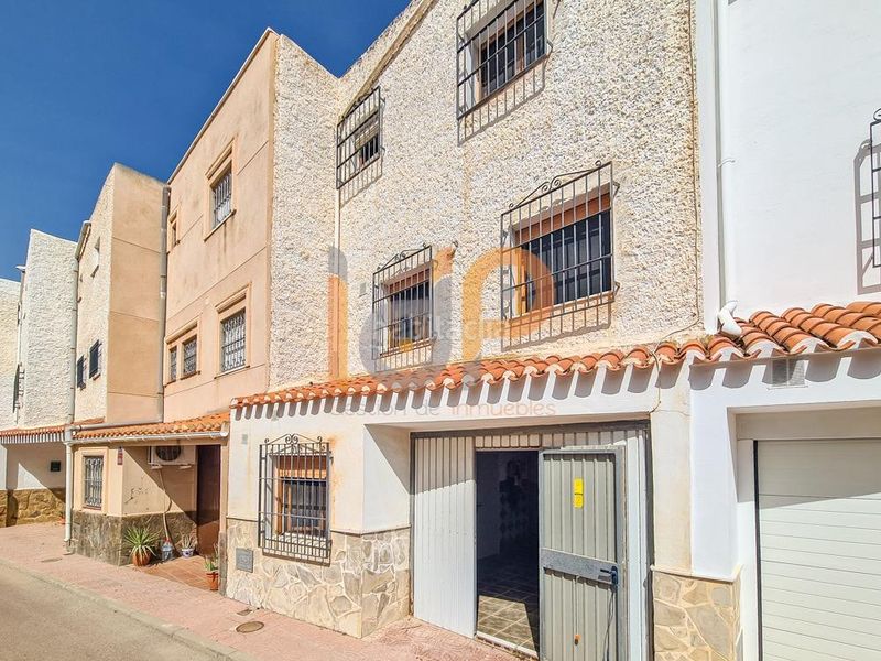Foto 2efeeaaa-b4aa-4ef5-8d90-0936f03c9e6c. Casa a Las Marinas - Pueblo Laguna Vera