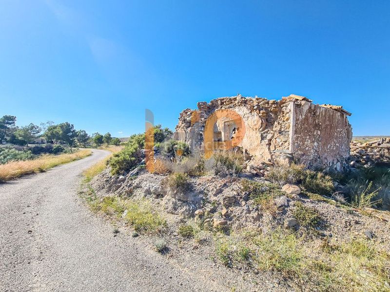 Foto db8469c7-f525-4adb-8454-ba0cd57142ab. Finca rústica en Taberno