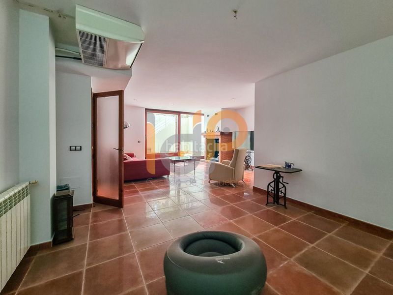 Foto 4087123e-baf8-4c7d-a5e2-8c6780cebc1b. Casa amb calefacció aparcament piscina a Huércal - Overa