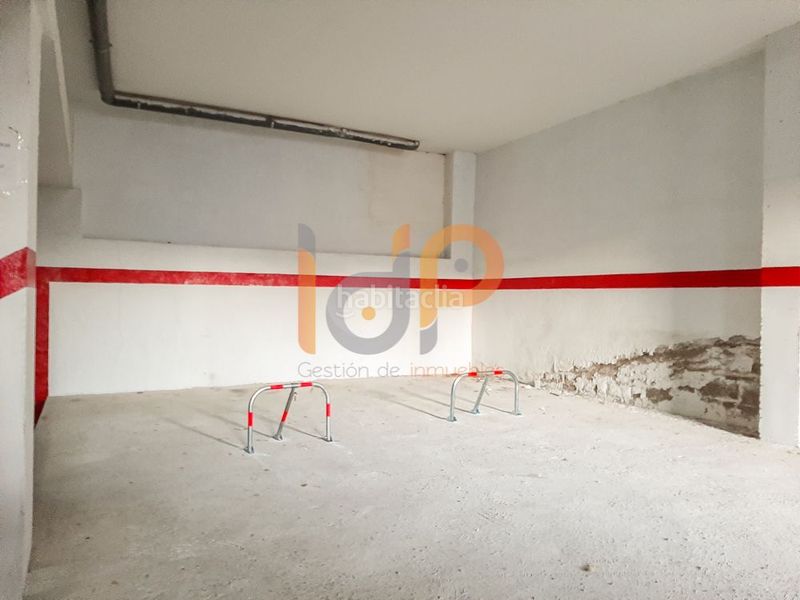 Foto a3715c12-c245-4870-8a13-7d075fef3abd. Aparcament cotxe a Olula del Río