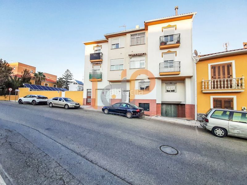 Foto e8dfff1f-18e1-4439-91d2-c69d9ae0261a. Aparcament cotxe a Olula del Río