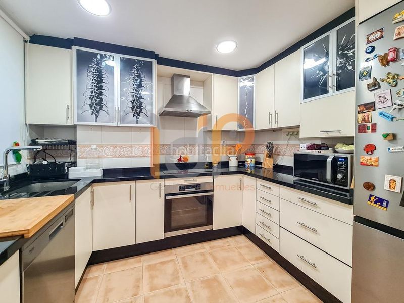 Foto 7987a244-30a2-4c1d-b4bb-8c29272c03b2. Pis amb aparcament a Huércal - Overa