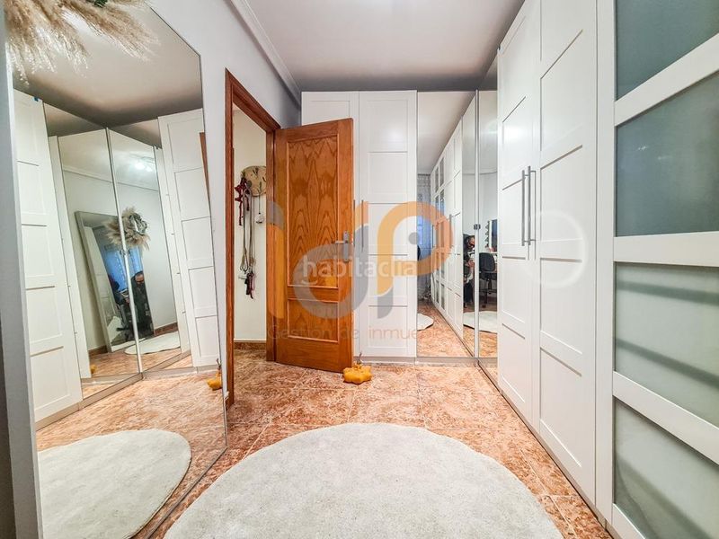 Foto bef8363a-fd67-43b8-b12f-f6393f3016b2. Pis amb aparcament a Huércal - Overa