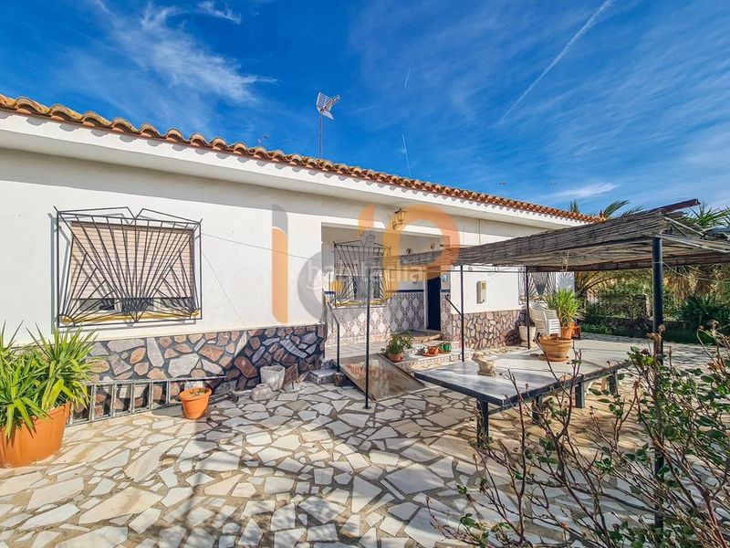 Foto 81853d13-e6c6-45fd-b6bb-0fb7fc01c06f. Casa amb aparcament a Huércal - Overa