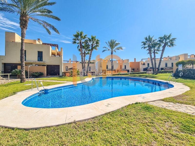 Foto 0dc798c6-9350-4b20-a744-feb1bd596143. Pis amb aparcament piscina a Golf Valle Este Vera