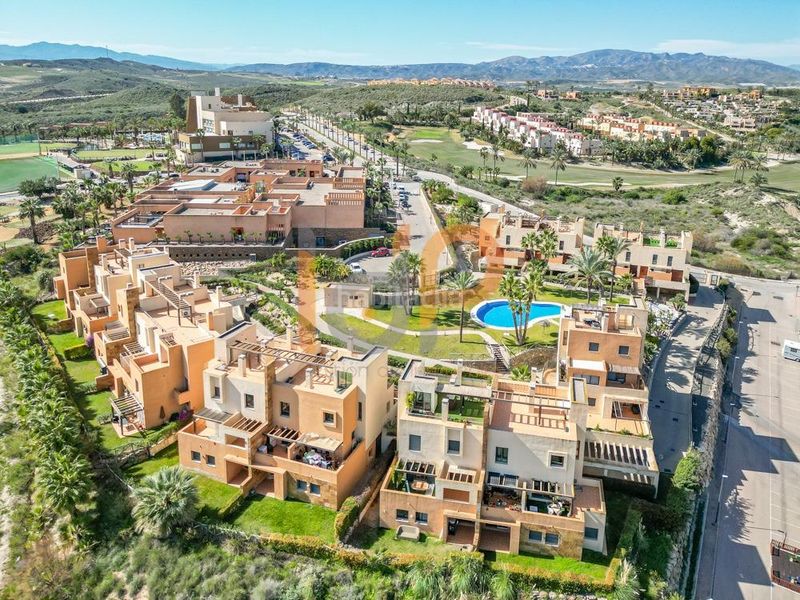 Foto ea5a5039-233c-4b5b-a5da-833501c2e038. Pis amb aparcament piscina a Golf Valle Este Vera