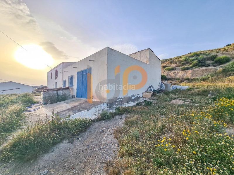 Foto f08477de-d35e-4c97-bf67-e6eaf76b1b2c. Casa a Taberno