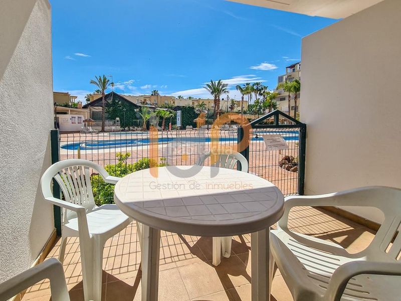 Foto 0f207b2d-63dc-495c-8a6e-2943ab8d3ae0. Apartament amb aparcament piscina a Puerto Rey Vera