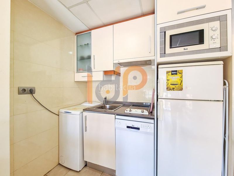 Foto 1ae9c2a6-4978-403d-a097-1febe989d8f9. Apartament amb aparcament piscina a Puerto Rey Vera