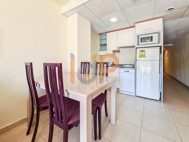 Foto f99a8f28-2f86-4668-a32b-ff8354f58e4d. Apartament amb aparcament piscina a Puerto Rey Vera