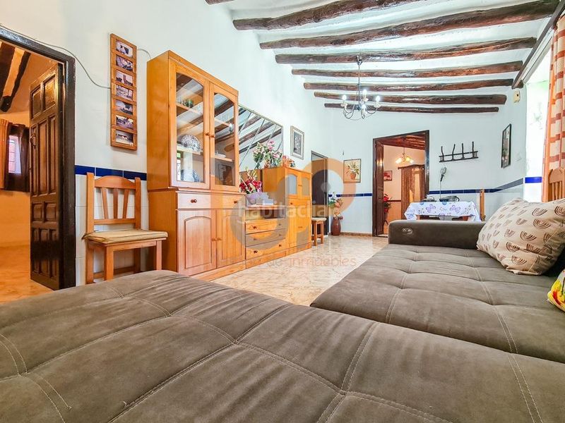 Foto 4e5a45f1-3d25-474a-a28d-998652af8d03. Casa amb aparcament a Huércal - Overa