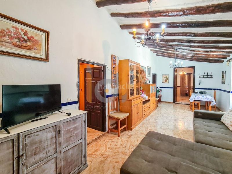 Foto a54f8b05-02bb-4fc6-971e-1773c6e23d28. Casa amb aparcament a Huércal - Overa