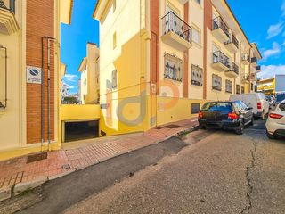 Rent Car parking in Huércal - Overa