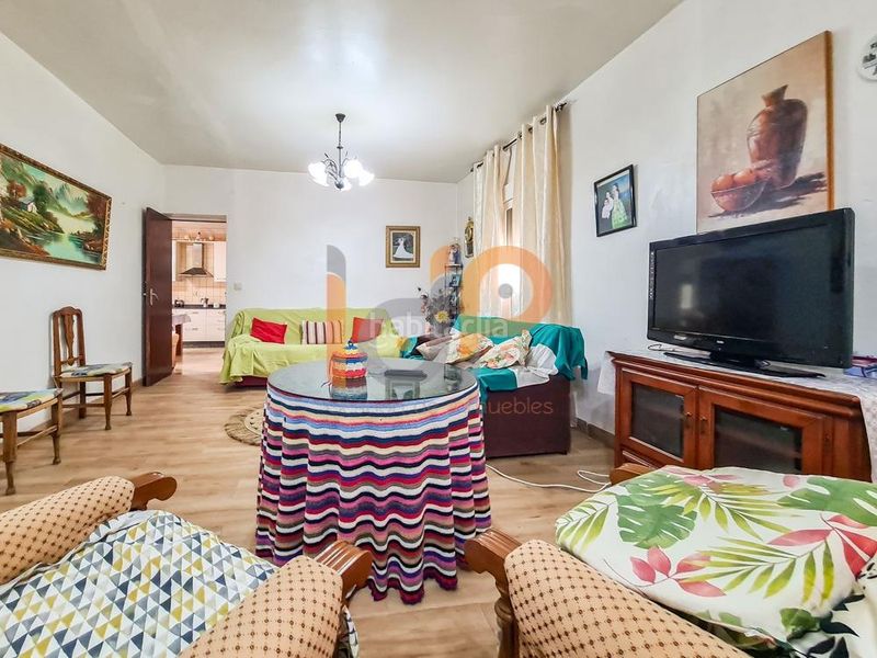 Foto bdf7f8ef-6799-4425-92e2-10232a040780. Casa amb aparcament a Huércal - Overa