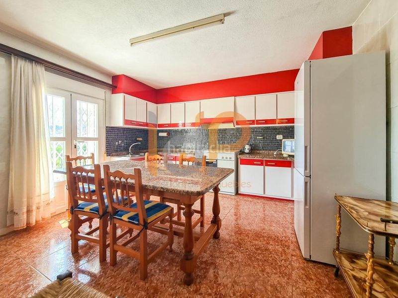 Foto a782317a-2a4e-4a3e-830a-f87c4fb59fcb. Casa amb aparcament a Arboleas