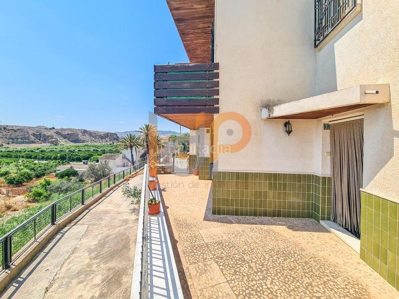 Foto f2696432-422a-4a40-acb4-e639743baf22. Casa amb aparcament a Arboleas