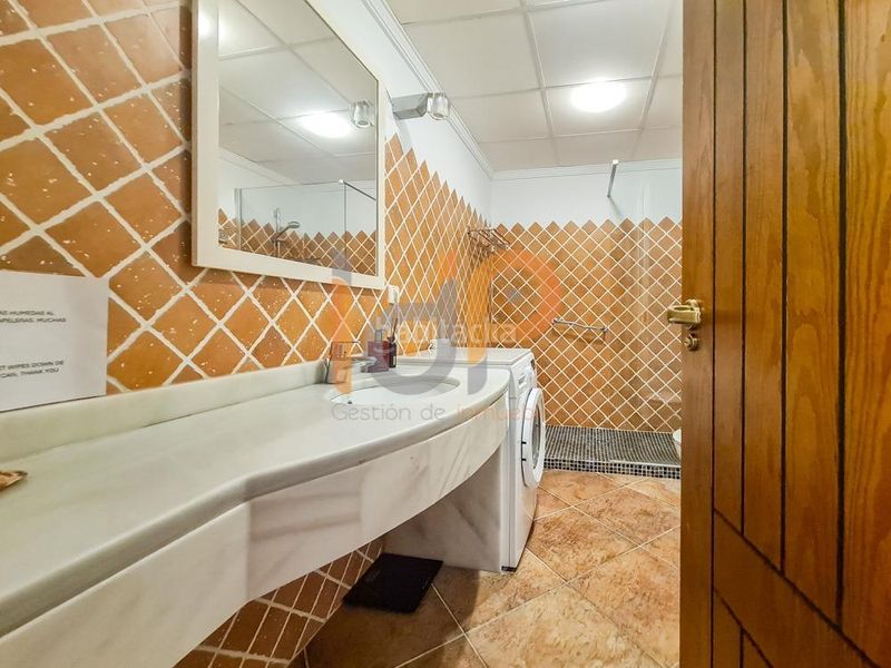 Foto 55e023fa-16a4-44b1-a827-507bf560e716. Apartament amb aparcament piscina a El Playazo Vera