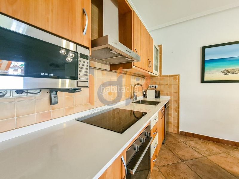 Foto 593752c8-f73a-405c-aae2-52582f12218b. Apartament amb aparcament piscina a El Playazo Vera