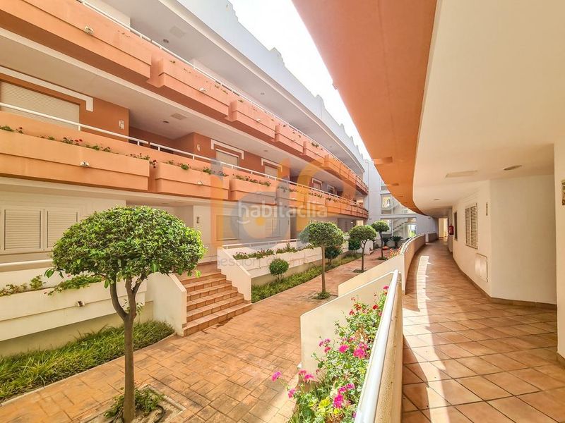 Foto ec7ac48c-397e-45eb-a8fe-47f901442a40. Apartament amb aparcament piscina a El Playazo Vera