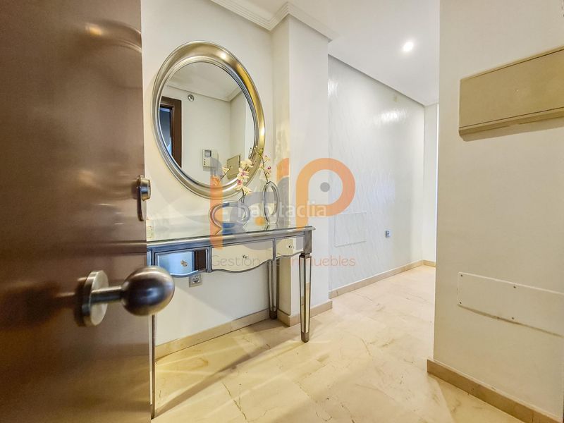 Foto 5af659d0-ae59-4b84-bad4-e365cfc8fb49. Piso en Cortes-Huertas Madrid