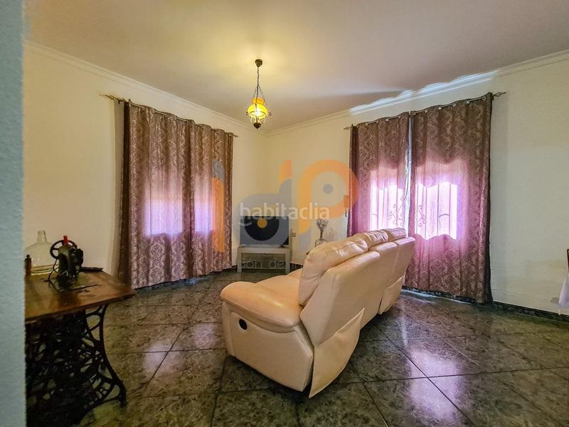 Foto 6bde3cc6-e890-443e-8779-65f15845a28b. Casa amb aparcament a Huércal - Overa