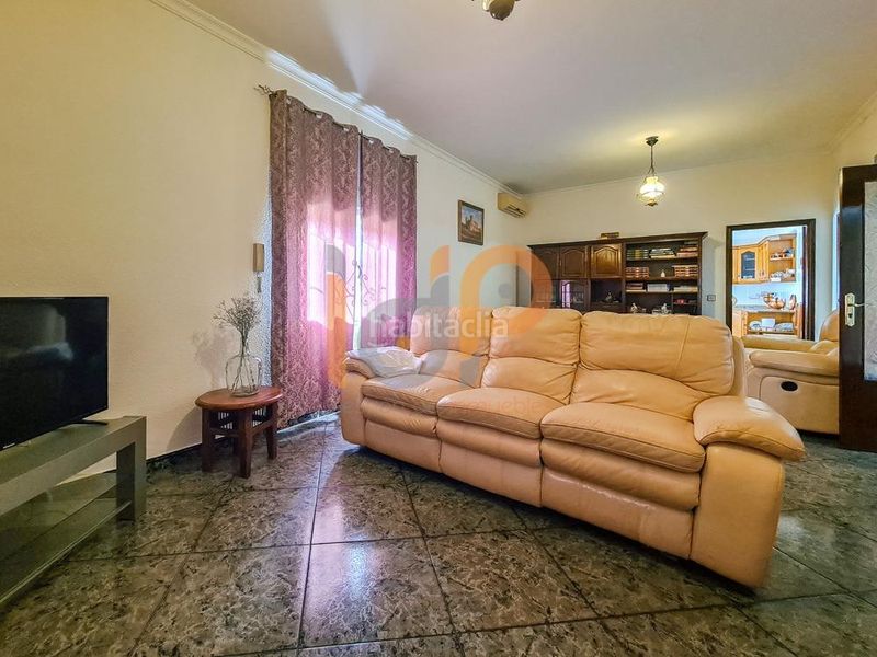 Foto 78c19d36-c848-40f1-9057-f7239eb01ff8. Casa amb aparcament a Huércal - Overa