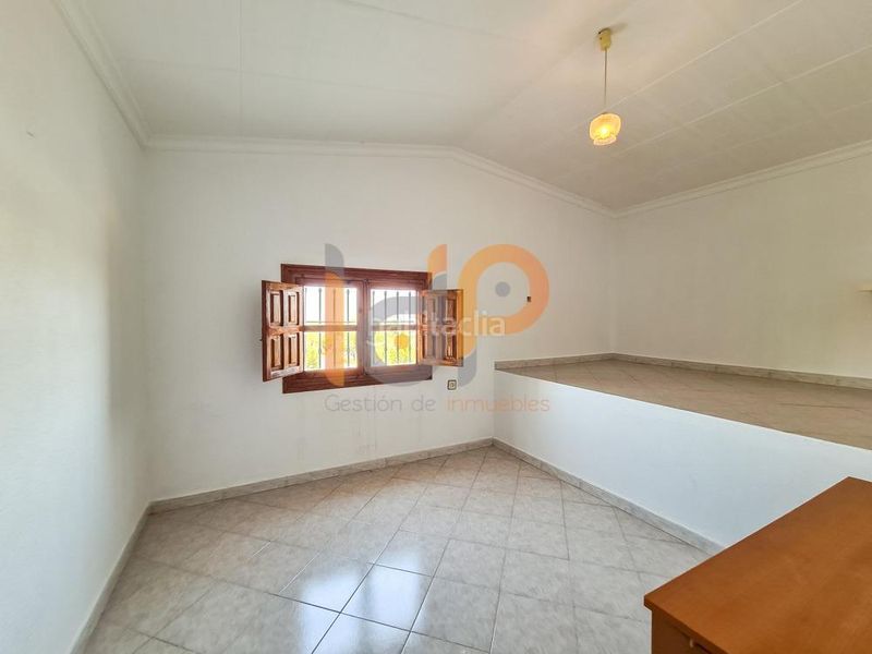 Foto ab7425e3-5c35-4afb-bffa-20e3aff02e08. Casa amb aparcament a Huércal - Overa