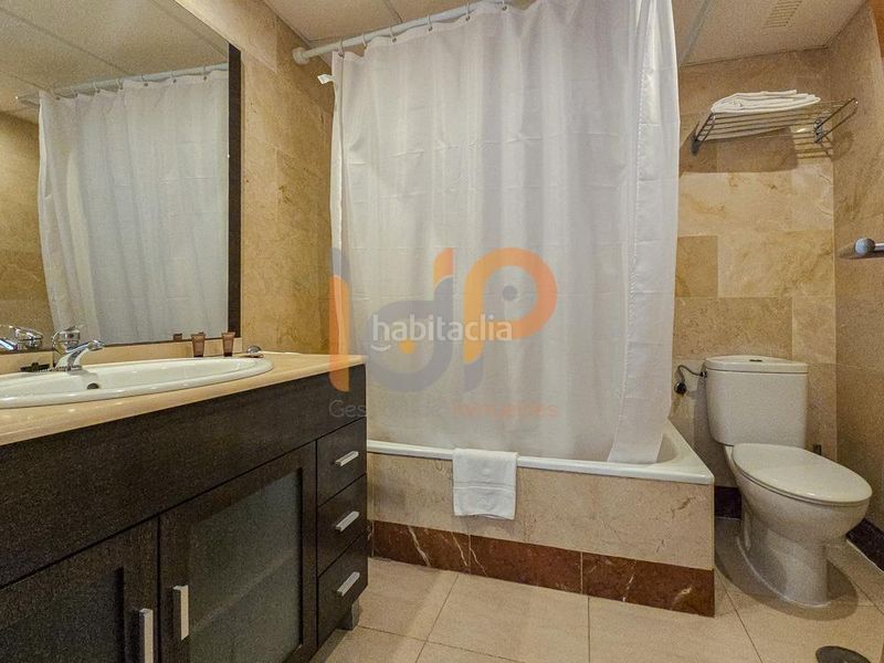 Foto 02d5b803-1257-4b6c-9edc-a87343bf97c6. Apartament amb aparcament piscina a Puerto Rey Vera