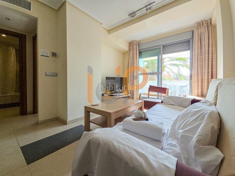 Foto 0b545ae8-c0be-4e43-beca-ad6592b40355. Apartament amb aparcament piscina a Puerto Rey Vera