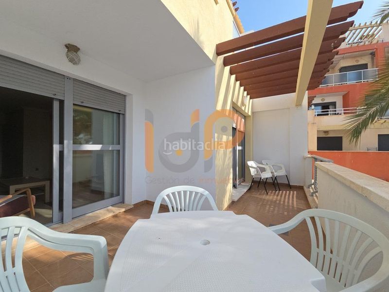 Foto d8bde527-bd8e-428e-8b9b-ade64c1f5de1. Apartament amb aparcament piscina a Puerto Rey Vera